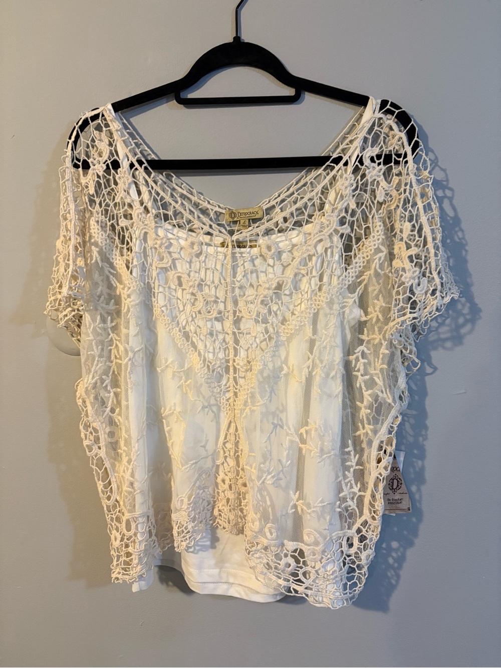 Cream/ White Crochet Lace Overlay Women's Top - L NWT